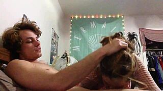 Italian beauty gets deepthroat before anal