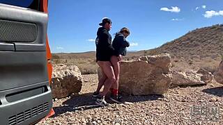 Amateur Couple Sneaks Outdoor Sex in Windy Las Vegas