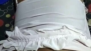 Indonesian bombshell's oral and riding skills