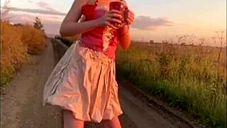 Elza Kom is dancing on the camera, showing her legs