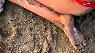 hey, a random babe gave me a wild blowjob on the beach today! 🌊