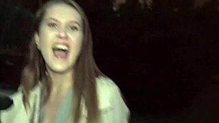 public agent banging this young babe while her mom’s next door 😜