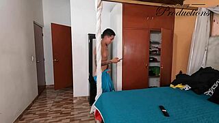 he sucks his roommate after spotting a naked pic